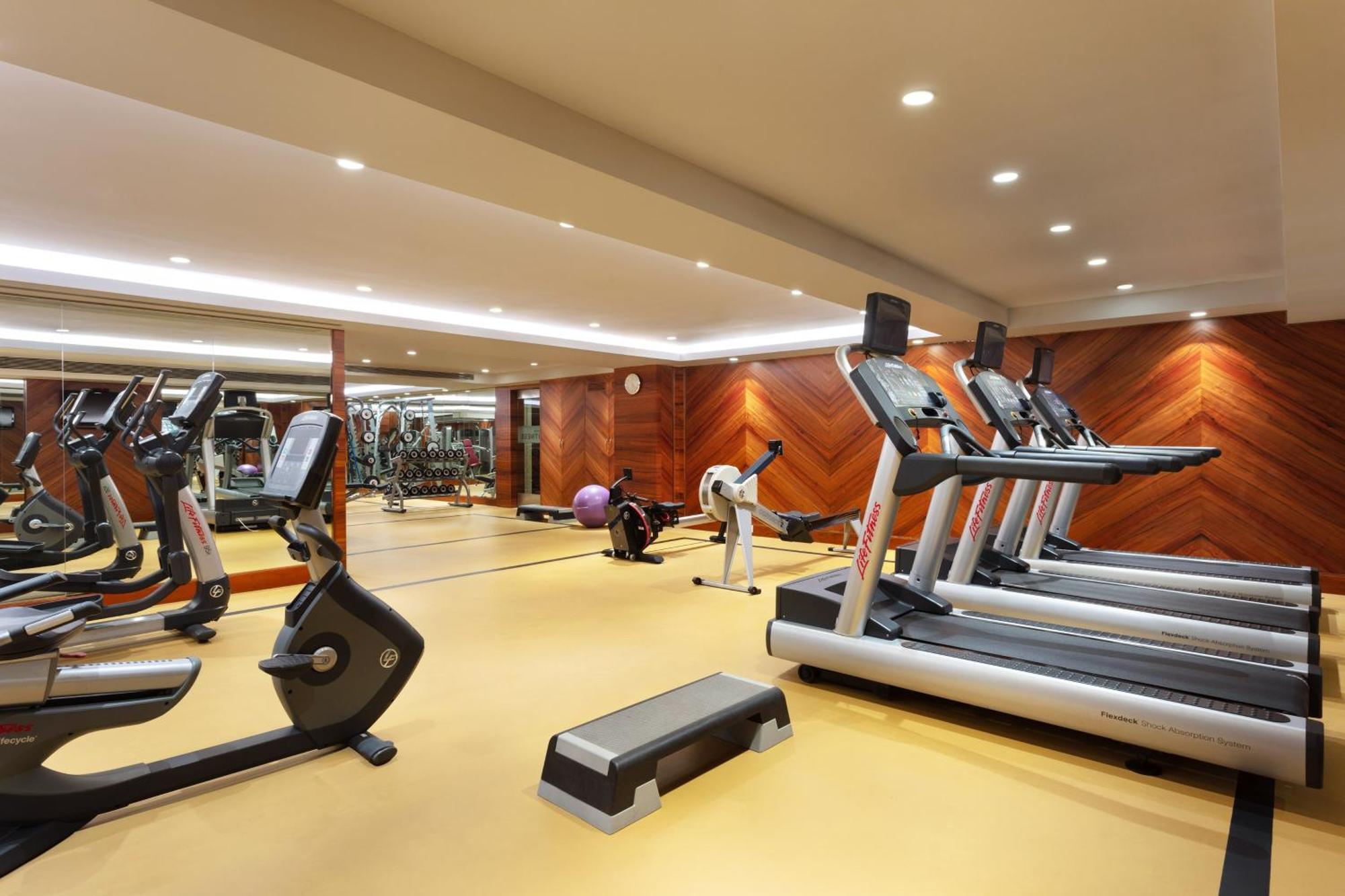 Sheraton Grand Pune Bund Garden Hotel Exterior foto