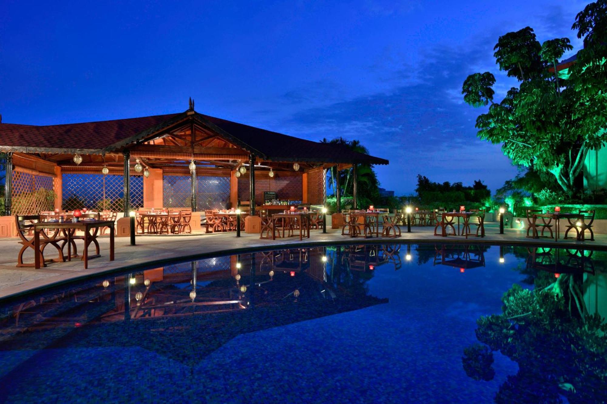 Sheraton Grand Pune Bund Garden Hotel Exterior foto